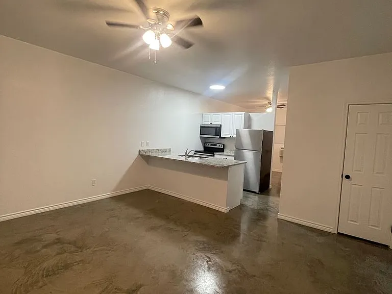 820 Alexander Rd — Photo 2