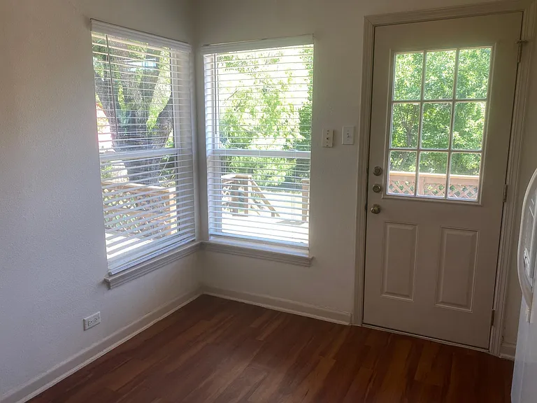 1204 Wiltshire Ave — Photo 24