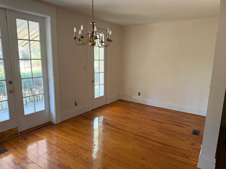 207 Country Club Blvd #C — Photo 8