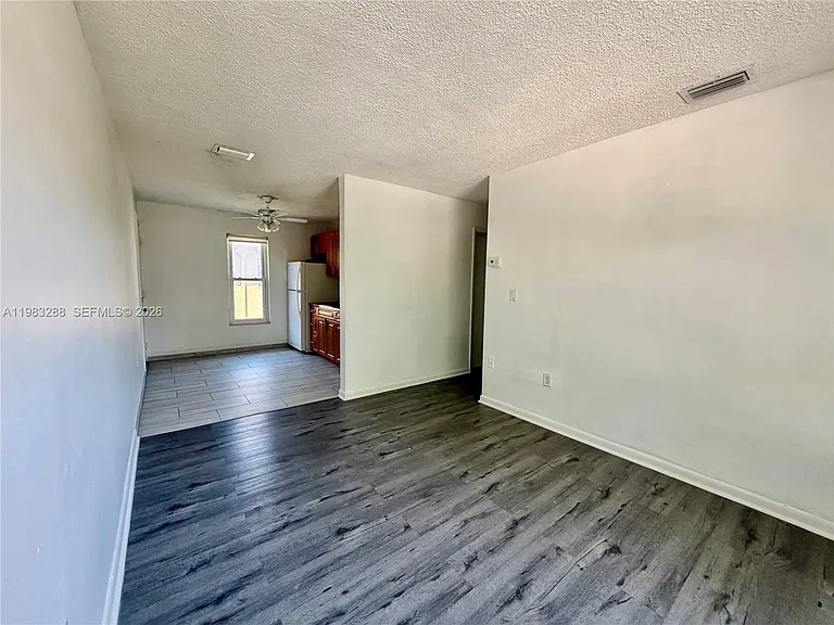1305 NW 4th St #3 — Photo 12