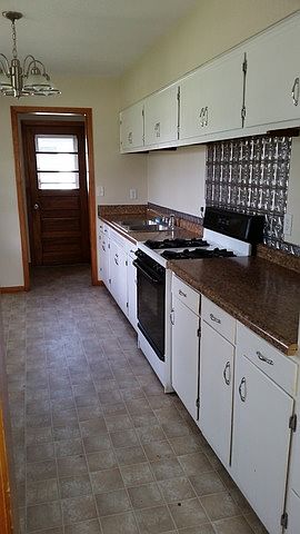 2nd image of 1001 W 21st St