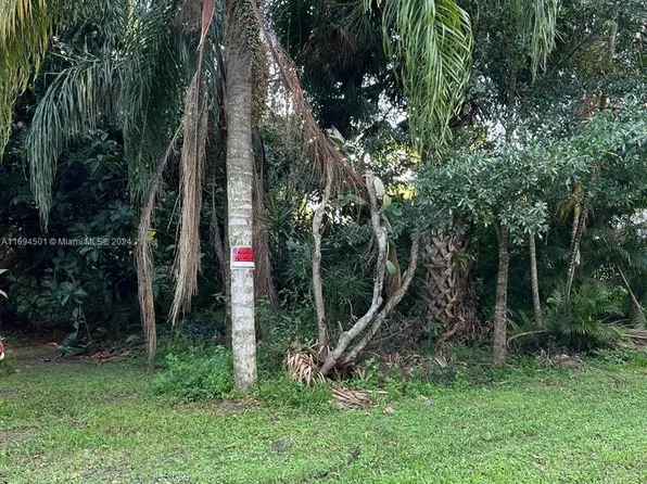 1649 SW Taurus Ln, Port Saint Lucie, FL 34984