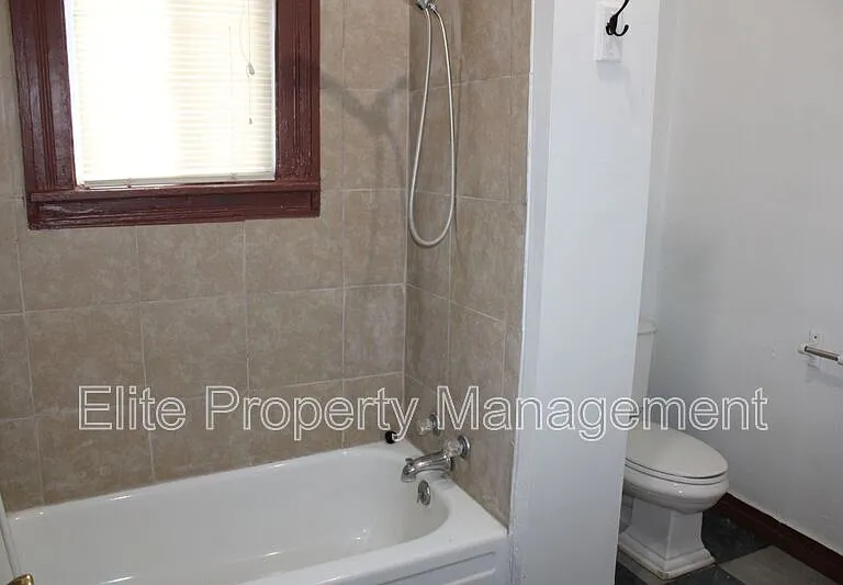 1312 Francisco St #1 — Photo 10