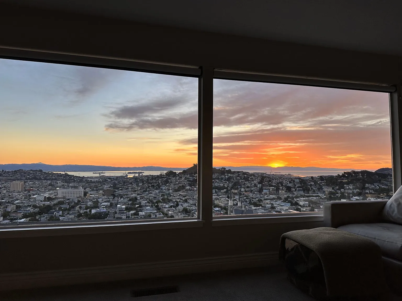 3 bed, 1687 sqft, $13,000 — Photo 2