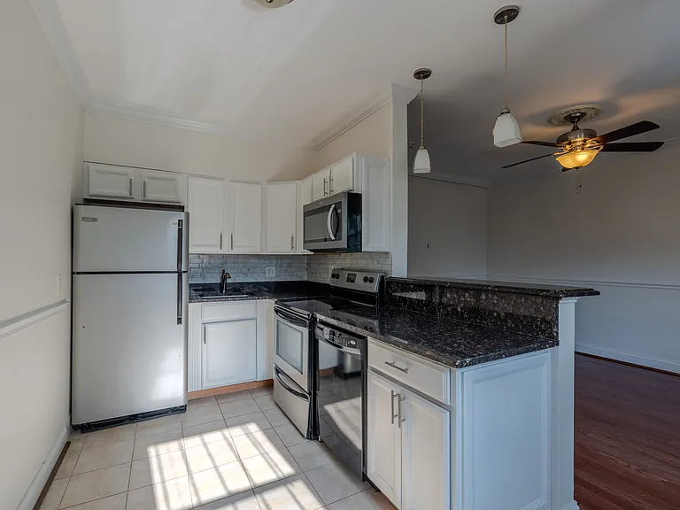 315 Evarts St NE #102 — Photo 8