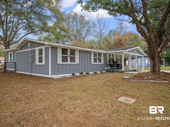 106 Banyan St, Bay Minette, AL 36507