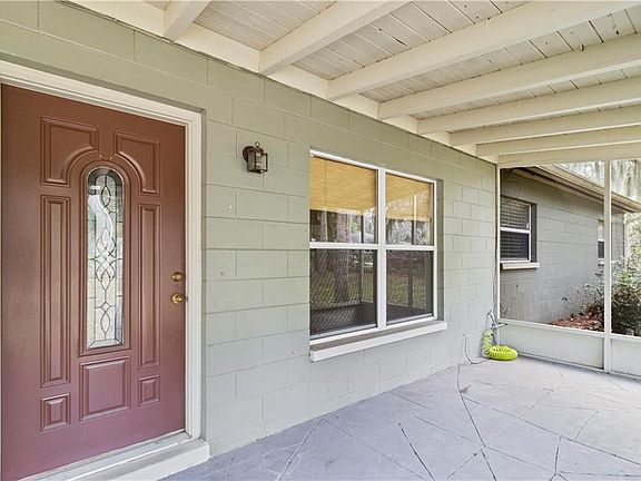 2nd image of 722 Park Dr