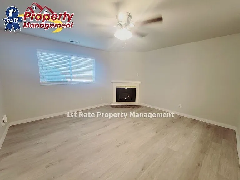 4920 W Blodgett Ln #201 — Photo 3