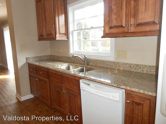 2nd image of 2323 Riverhill Dr