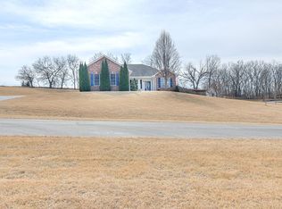12488 Tuscany Lake Dr, Saint Joseph, MO 64505
