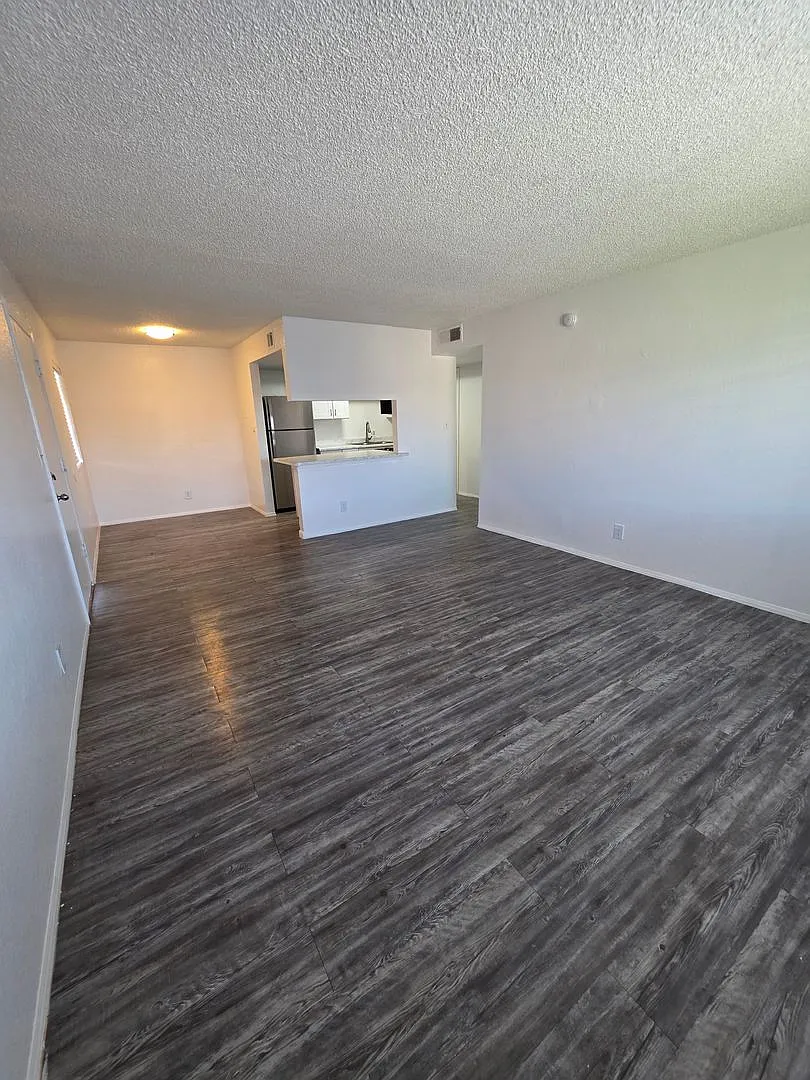 4416 N 35th Ave — Photo 1