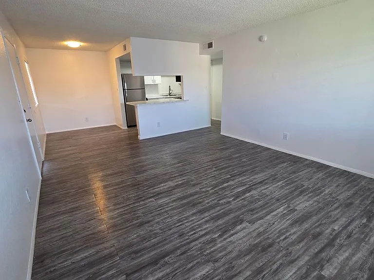 4416 N 35th Ave — Photo 1