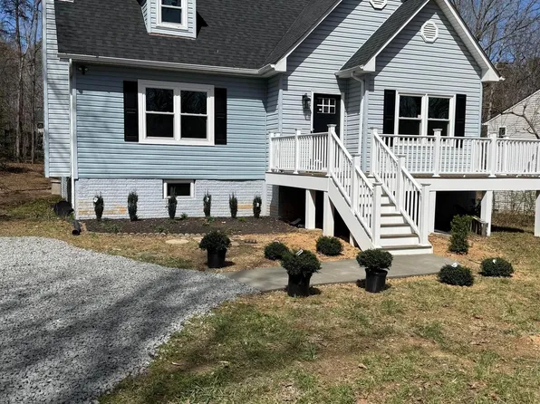 203 Sea Cliff Dr, Ruther Glen, VA 22546