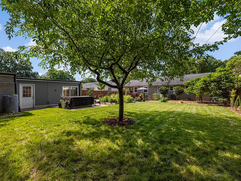 1157 Seneca Pl — Photo 24