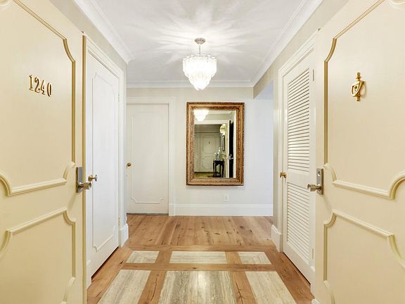 3rd image of 108 Lakeshore Dr APT 1240