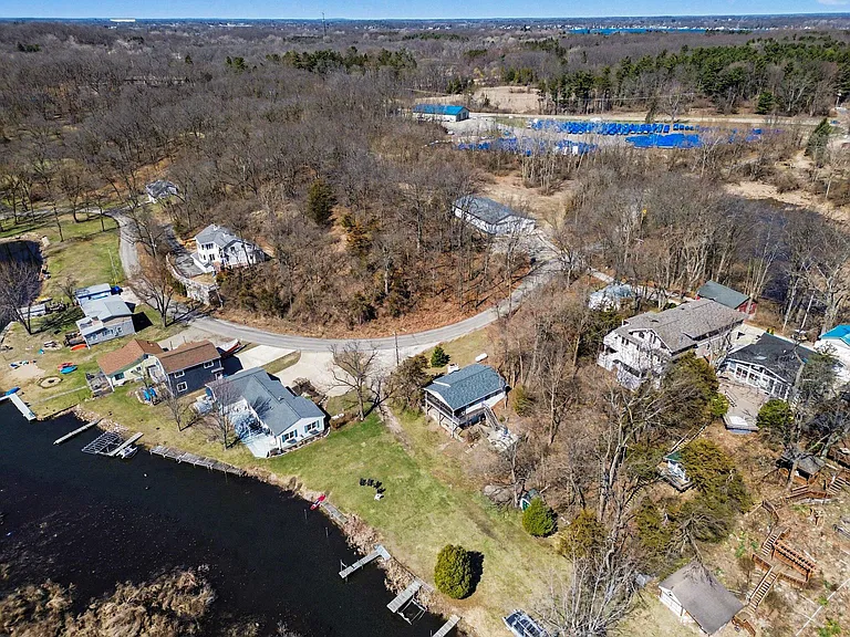 5884 Rays Dr — Photo 29