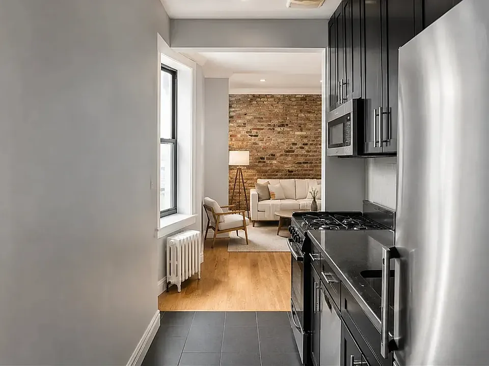 432 E 13th St #7B