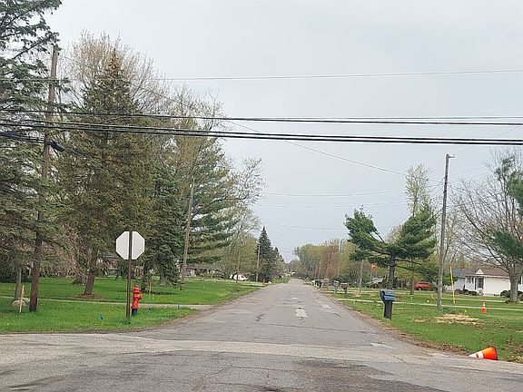 4th image of 1580 Diana Dr