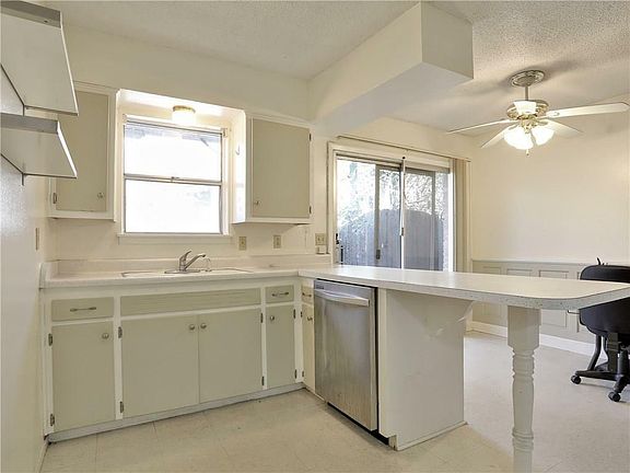 5th image of 1718 E 32nd St #B