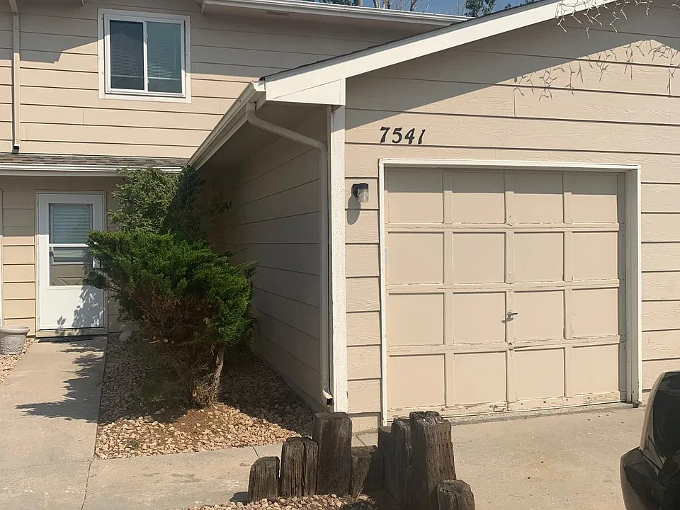 7541 Banner Ct