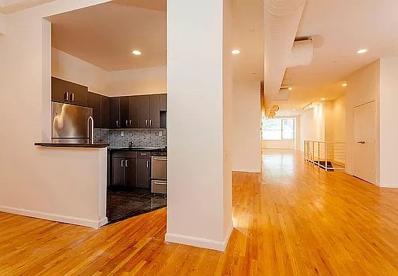 3rd image of 540 W 50th St APT 1A