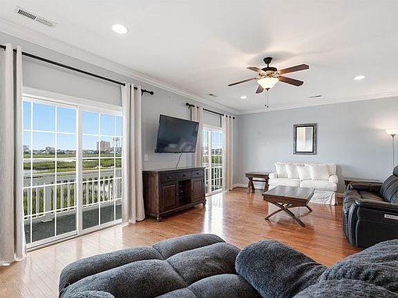 5th image of 2506 Pointe Marsh Ln.