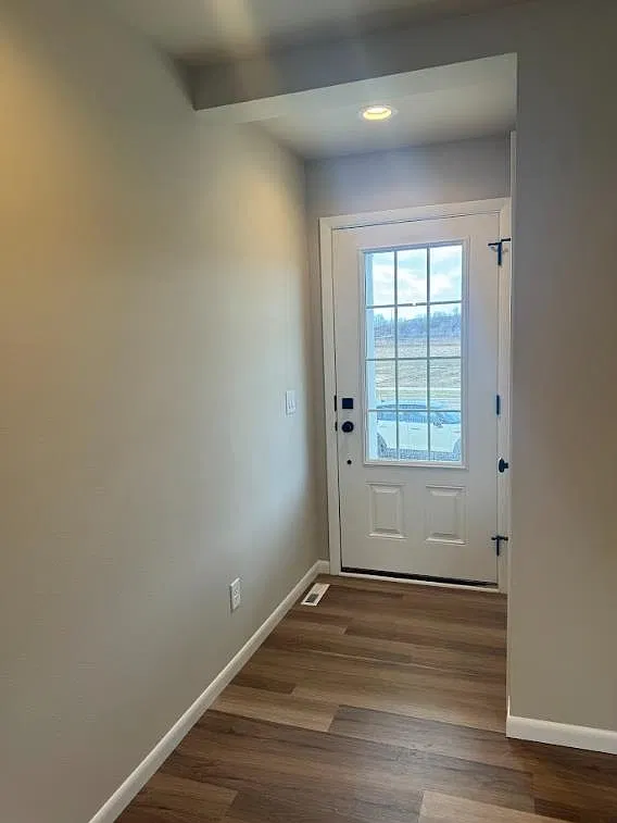 2 bed, 2.0 bath, 1206 sqft, $2,695 — Photo 2
