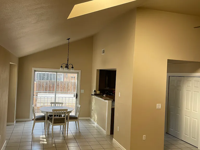 1022 Los Puentes Dr SW — Photo 3