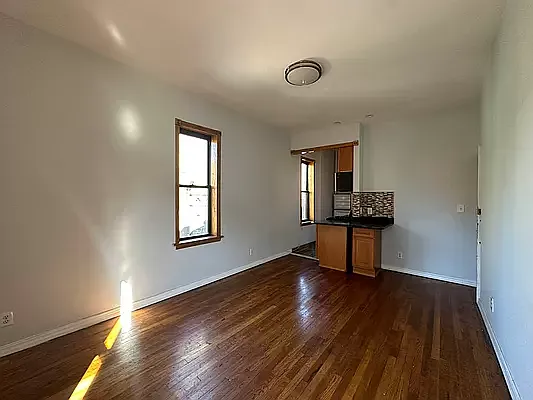 Rented by Limestone Realty Bklyn, LLC | media 6
