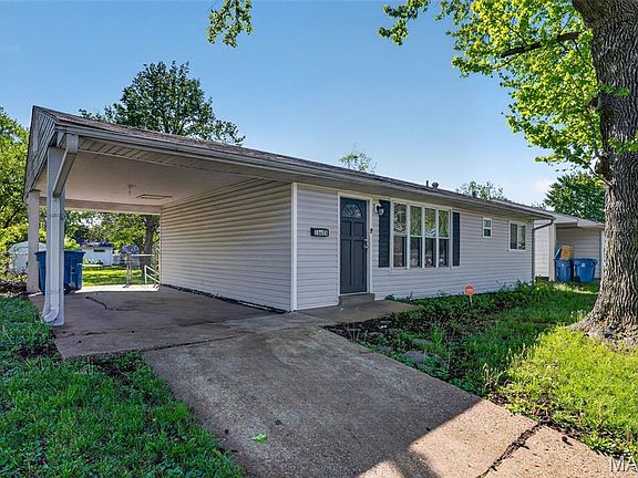 3rd image of 10028 Dellridge Ln
