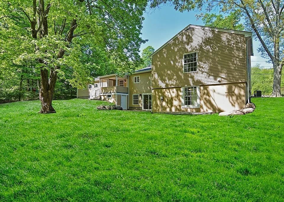 134 W Bacon St, Plainville, MA 02762 Zillow