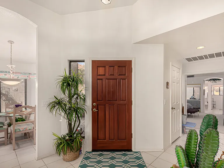 9445 W Taro Ln — Photo 4
