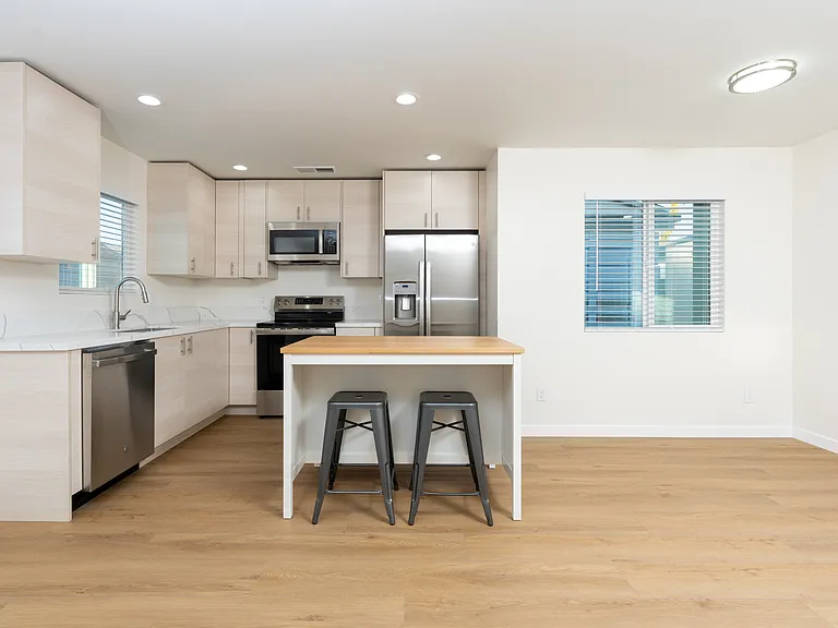 4824 Rolando Blvd — Photo 8