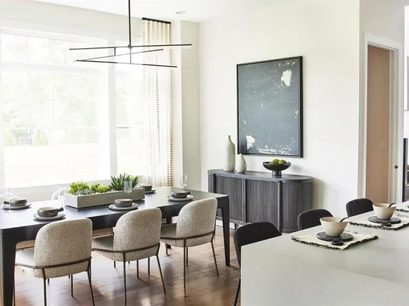 13 Muirfield Ct, Westwood, NJ 07675