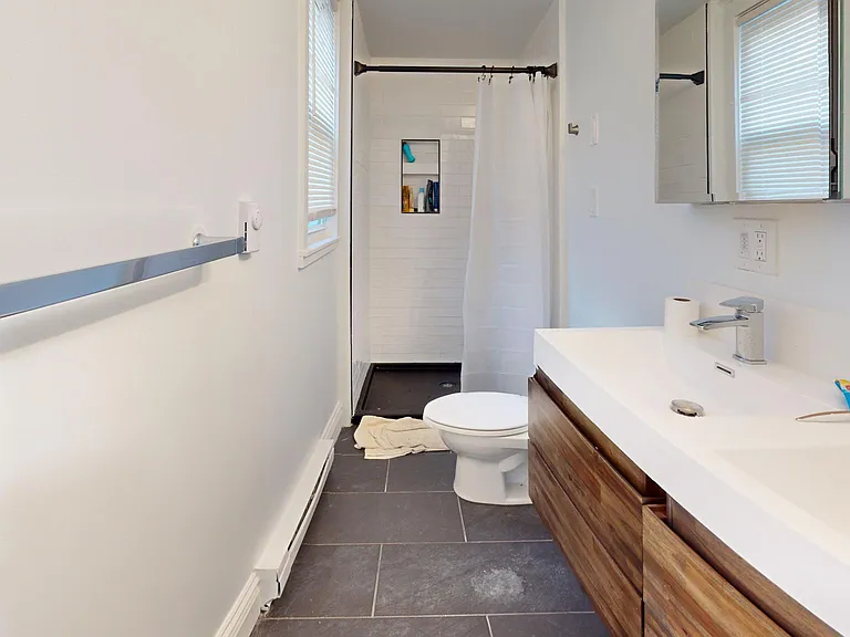 815 State St #3 — Photo 9