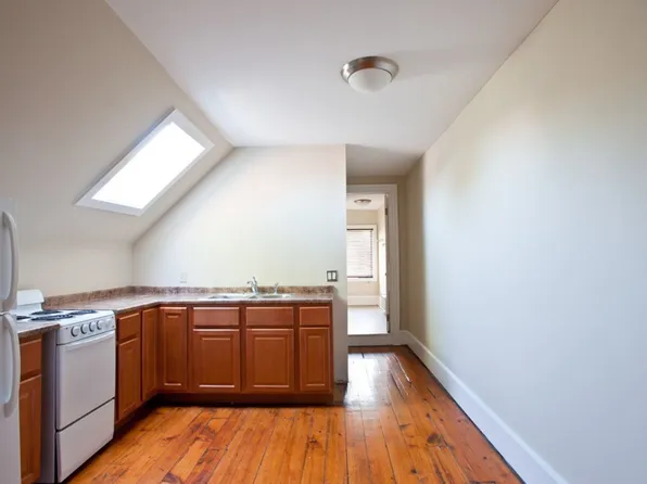 2216 E Ivanhoe Apartments, 2216 E Ivanhoe Pl #2, Milwaukee, WI 53202