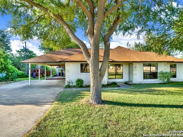 254 CR 4516, Castroville, TX 78009