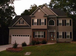 6513 Riverview Dr, Charlotte, NC 28216