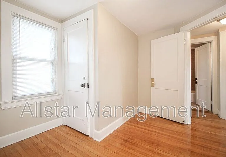 14210 Athens Ave — Photo 4