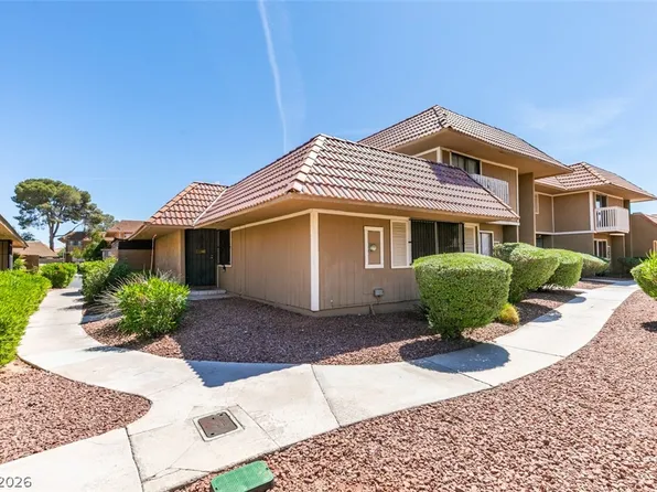 2458 Paradise Village Way, Las Vegas, NV 89120