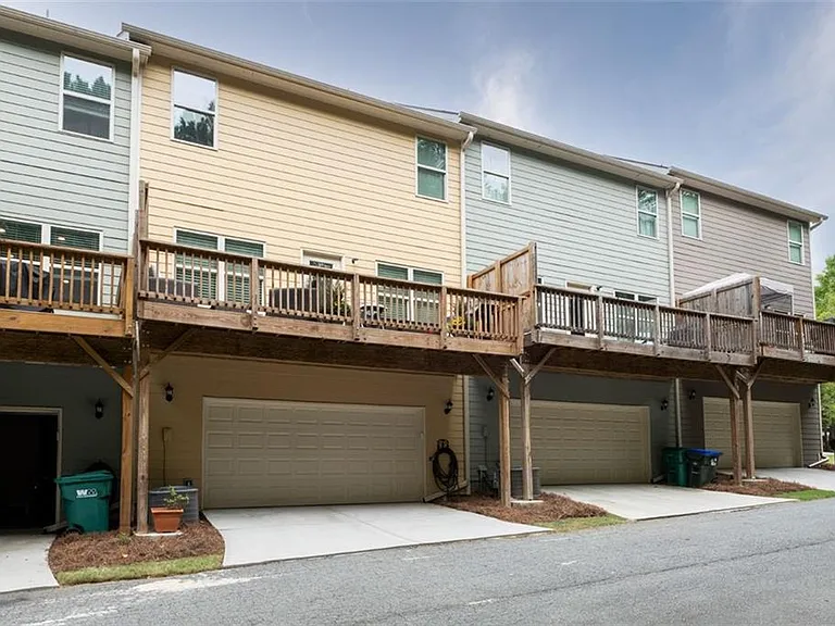 819 Ash St — Photo 30