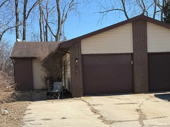 1500 Illinois Dr, Midland, MI 48642