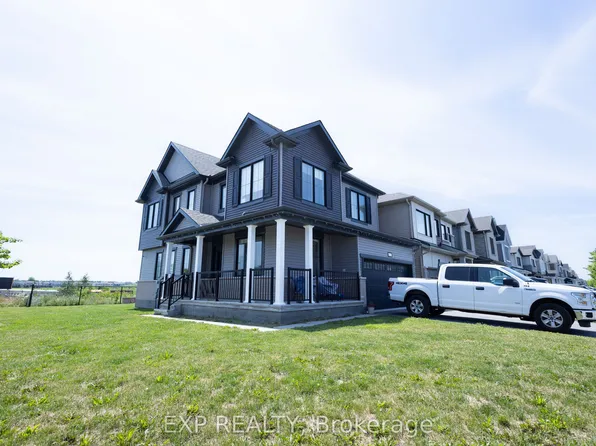 1038 Showman St, Ottawa, ON K0A 2Z0