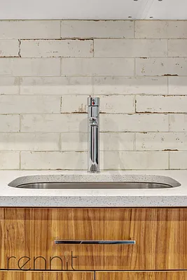 Rented by Rennit Inc. | media 4