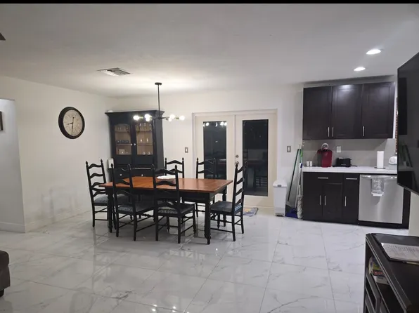 7650 NW 16th Ct, Hollywood, FL 33024