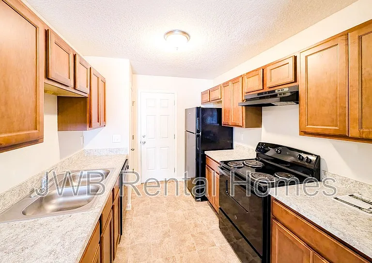 8727 Osteen St — Photo 2