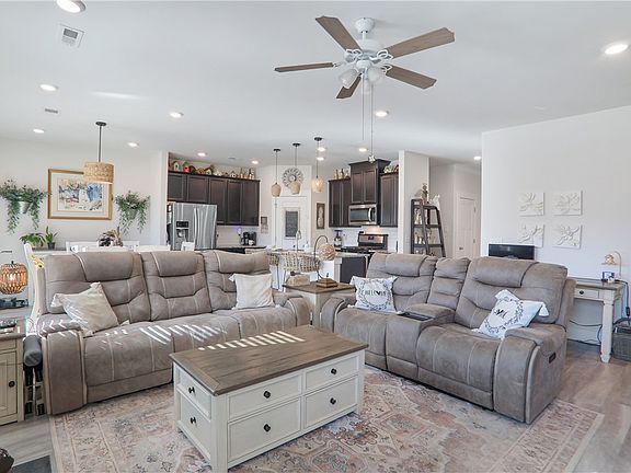 5th image of 218 Walking Stick Way