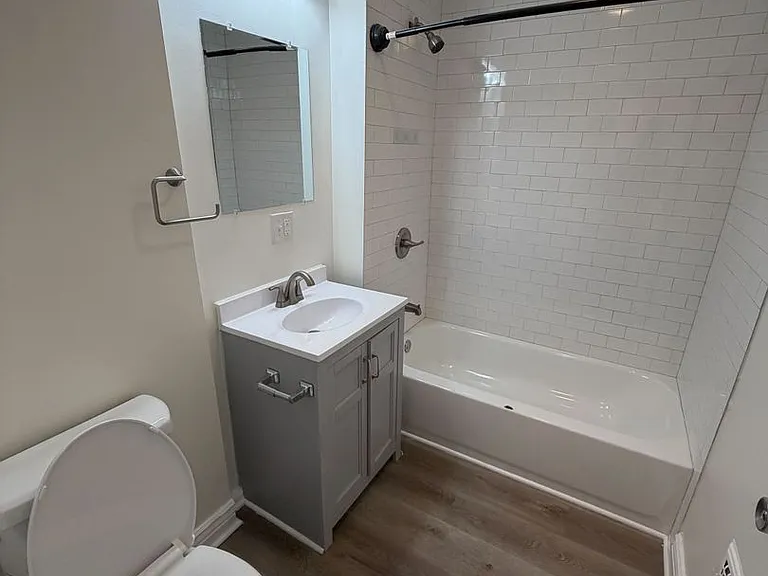 1272 Kent St — Photo 10