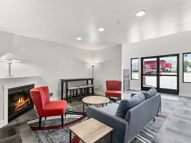 Barrington Place Apartments — Photo 6