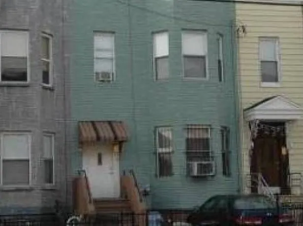 1150 39th St, Brooklyn, NY 11218